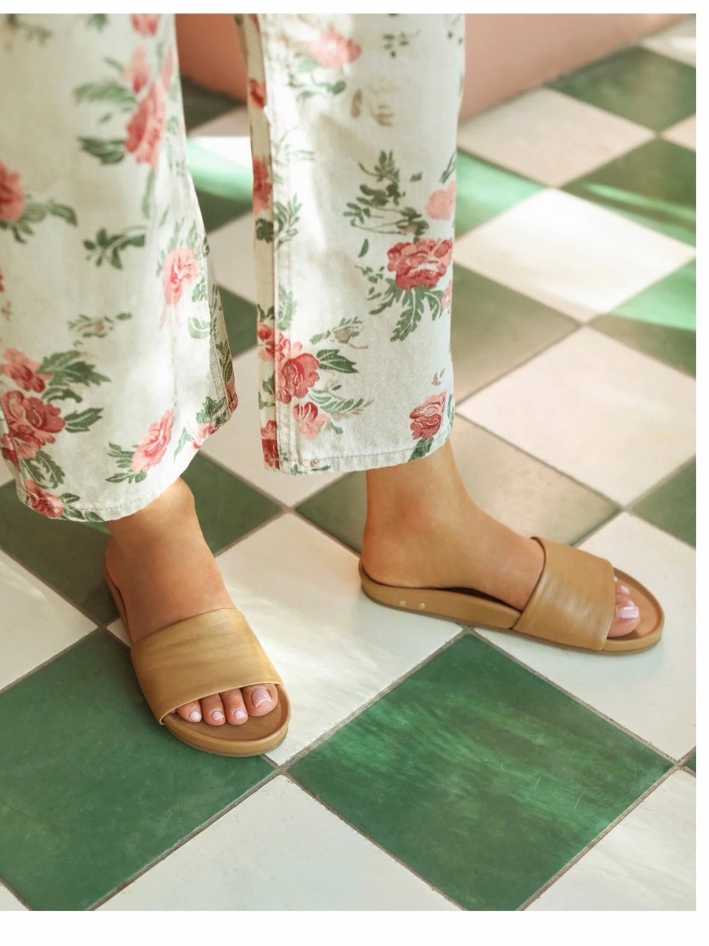 Beek Gallito Leather Slide Sandal in Honey